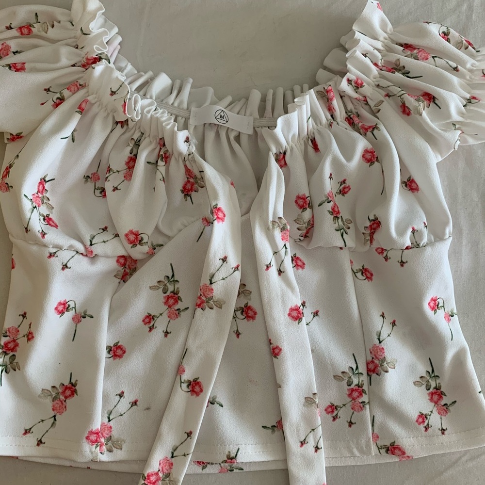floral off the shoulder crop top